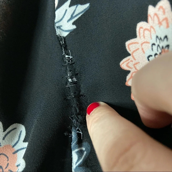 FLORAL PATTERNED BLOUSE TOP PASTEL COLORS SHORT SLEEVE SIZE XL - Picture 8 of 10